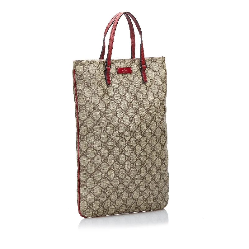 Women Gucci bags with a zip - around closure for securityGucci GG Supreme Flat Vertical Tote (SHG-AwXevK)