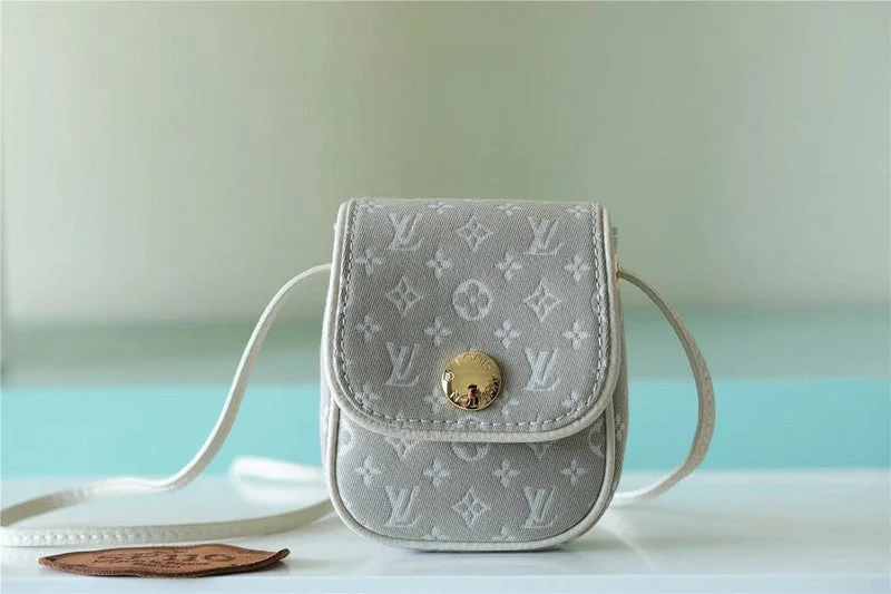 Ladies Louis Vuitton Capucines bags with a detachable shoulder strapBC - LOUIS VUITTON BAGS - 6212