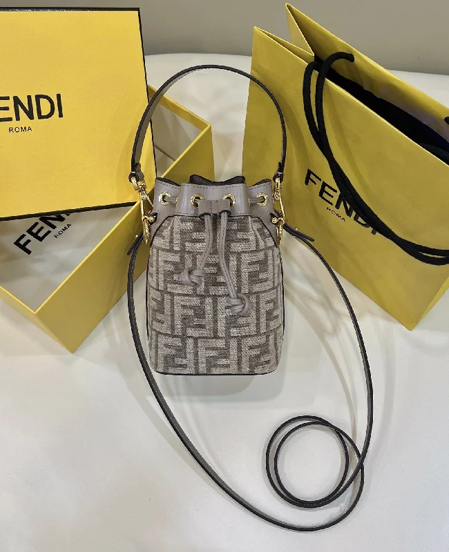 Medium - sized Fendi shoulder bags in rich, deep colors like burgundy for a sophisticated appearanceFendi Mon Tresor Small Beige Bag For Woman 18cm/7in