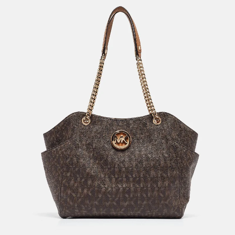 Michael Michael Kors Bags for historical reenactments in an appropriate period - style designBrown Signature Coated Canvas and Leather Jet Set Travel Chain Bag