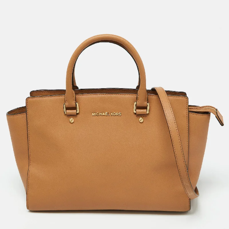 Michael Michael Kors Bags with fabric linings for a soft interiorTan Leather Medium Selma Tote