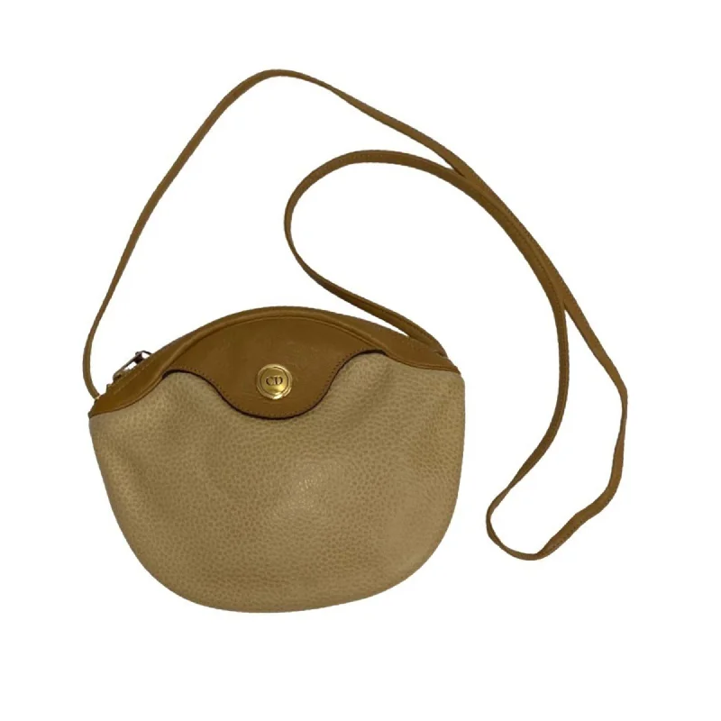 Christian Dior crossbody bags with a front - flap pocket for easy accessDior Shopper