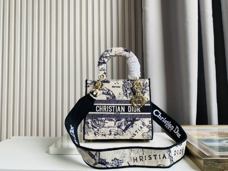 Christian Dior crossbody bags with a front - flap pocket for easy accessLuxury Handbags Christian Dior 288